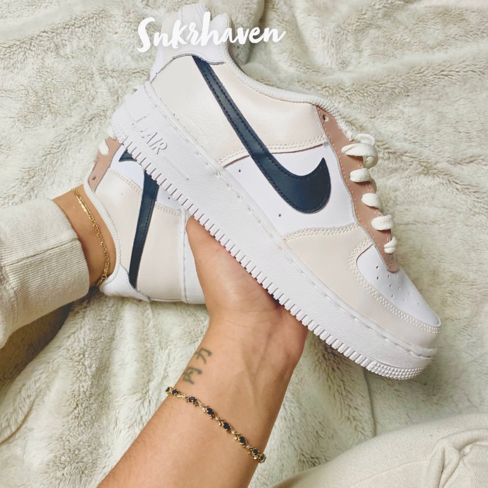 Nike AF1 Custom - Picture 2 of 3